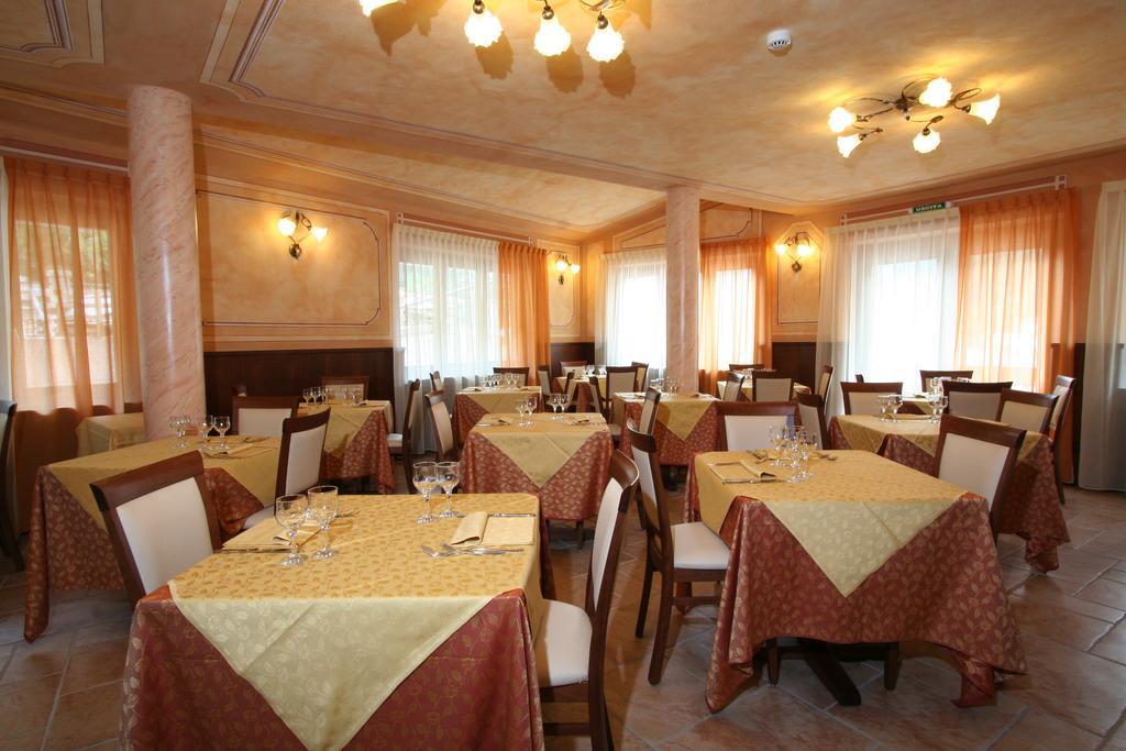Hotel Dama Bianca Valtournenche Exteriér fotografie